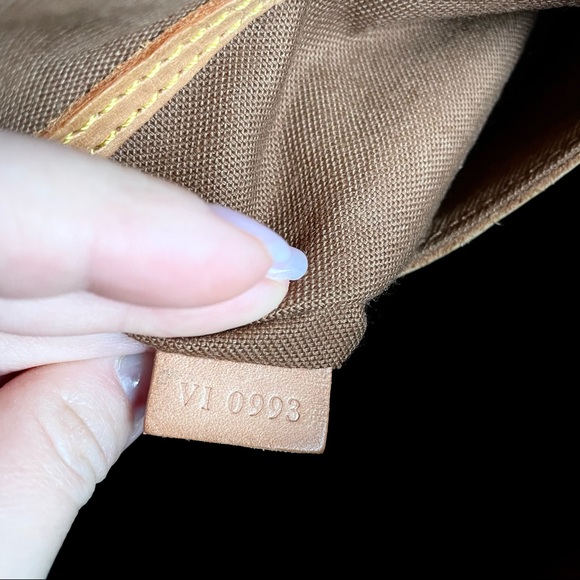 🌼 AUTHENTIC Louis Vuitton APMA PM 🌼 - Picture 9 of 11